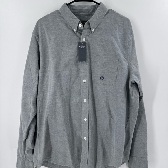 NWT Abercrombie & Fitch Gray Casual Button Down Shirt - Picture 1 of 8
